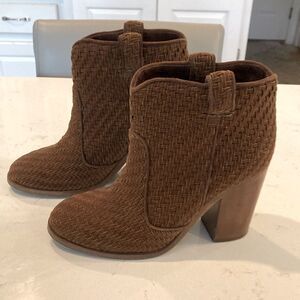 Laurence Brown Suede Woven leather Nico Boots Size 38